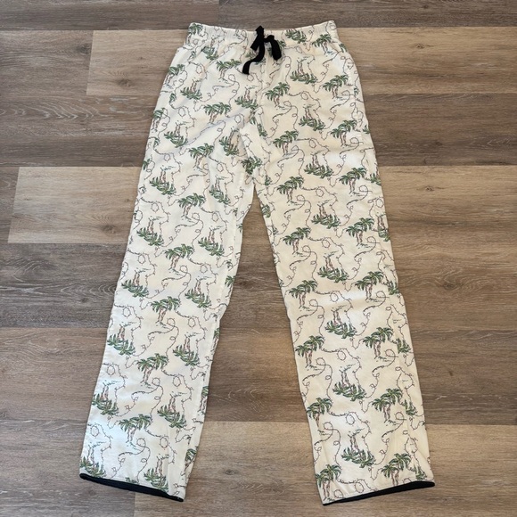 Victoria's Secret Women's Flannel Pajama Set Size XS Tall Christmas Palm Tree - Picture 4 of 10